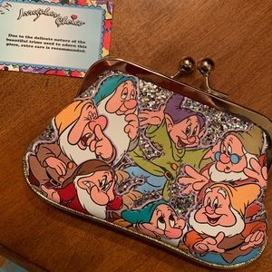 Disney coin purse 👛